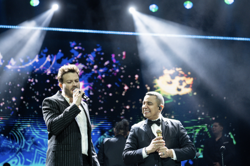 Felipe Peláez canta junto a Gusi en concierto sinfónico el 24 de agosto en el Movistar Arena de Bogotá.