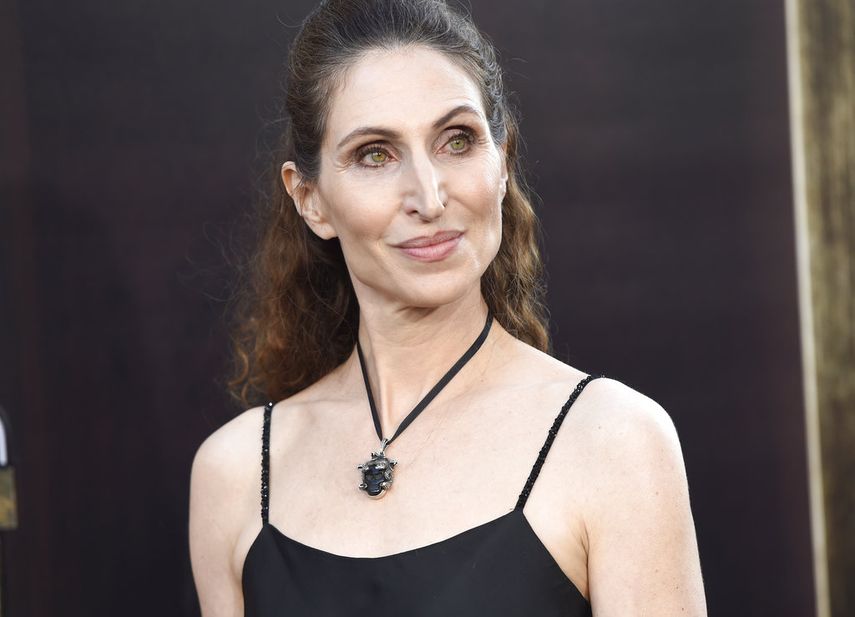 La actriz Bonnie Aarons llega al estreno en Los Ángeles de Annabelle: Creation en el Teatro Chino TCL el lunes 7 de agosto de 2017.