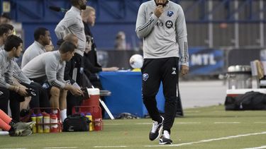 Thierry Henry deja redes sociales para protestar contra el racismo e intimidación