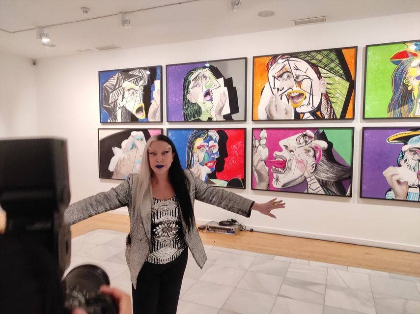 La artista Orban en la muestra de inauguración de PHotoEspaña.