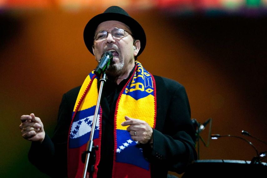 Pareciera, desde aquí, que allá (en Venezuela) se está derrumbando todo, precisó Blades (ARCHIVO)