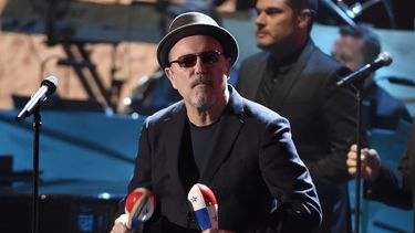 Rubén Blades interpreta Arayue en la 18 edición de los Latin Grammy, el 16 de noviembre de 2017 en Las Vegas. El músico, actor y activista panameño será homenajeado como Persona del Año 2021 de la Academia Latina de la Grabación.&nbsp;