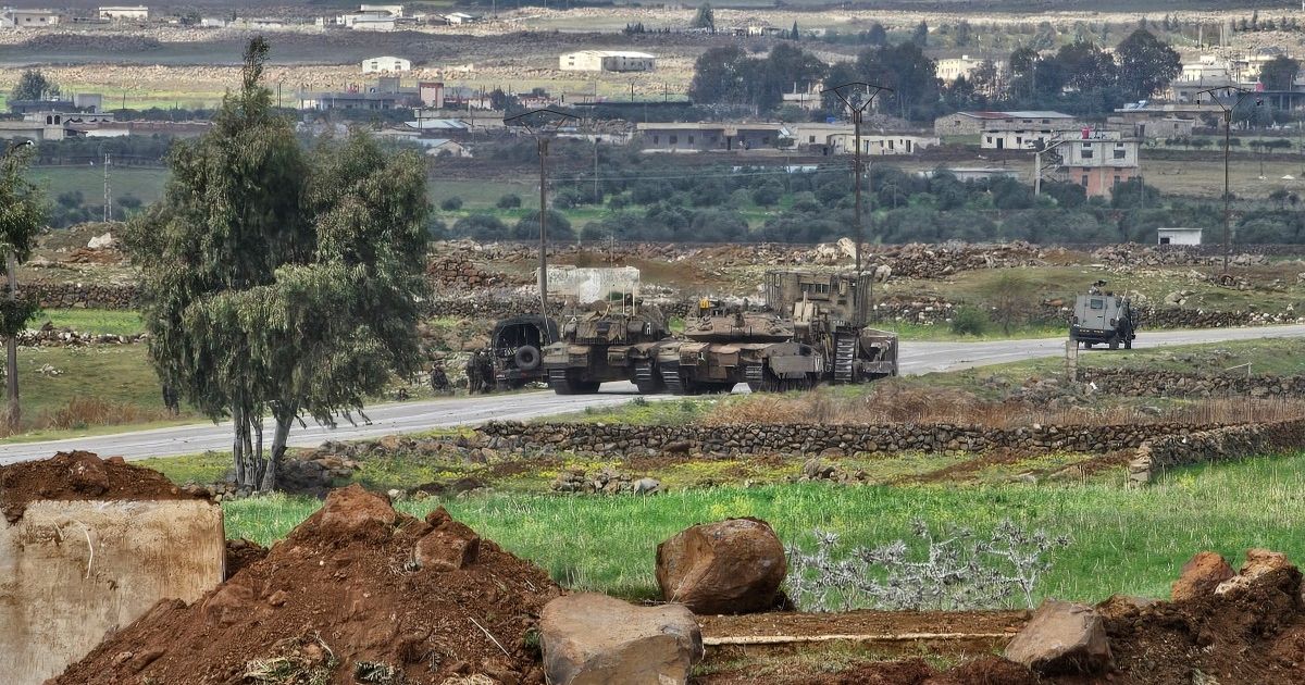 Israel confirma bombardeo a infraestructuras militares en Siria