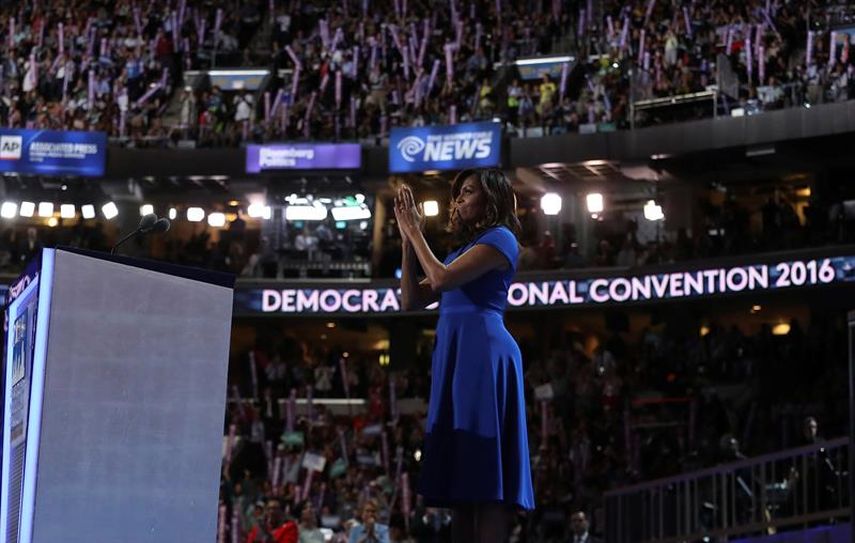 La primera dama Michelle Obama deleitó al público con un discurso emotivo que desató aplausos en varias oportunidades (EFE)