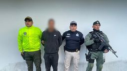 Alias Larry Changa habría llegado a Colombia en el año 2022, obteniendo documentos falsos. Se encargaba de la estrategia criminal para la expansión territorial del ‘Tren de Aragua’ en territorio colombiano.