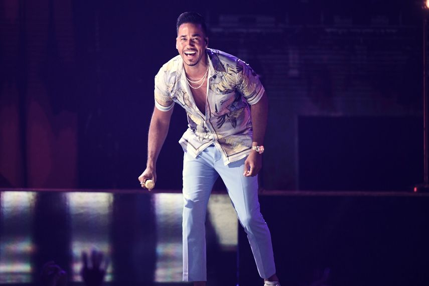 Romeo Santos será reconocido en la edición 2020 de los premios Latin Billboard.