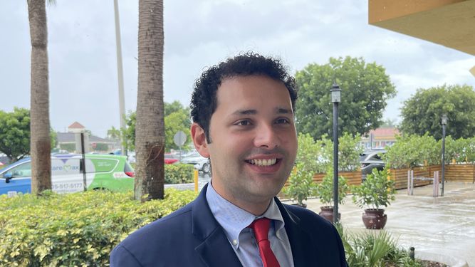 Bryan Calvo alcalde electo de Hialeah .&nbsp;