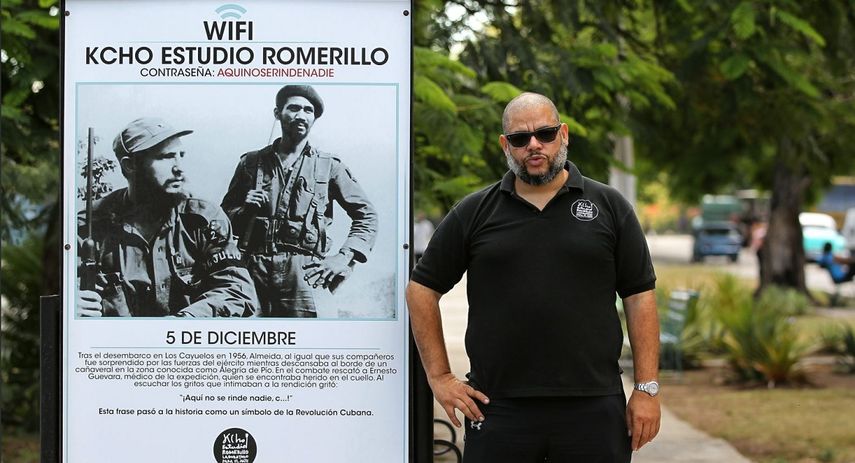 El artista cubano Alexis Leyva Kcho.