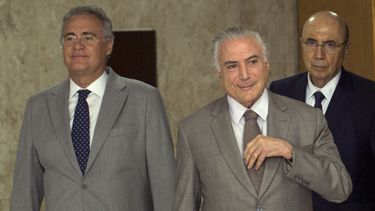 Renán Calheiros, jefe del partido de&nbsp;Temer&nbsp;en el Senado, dijo que el mandatario debe comprender su papel en la historia y facilitar una salida.