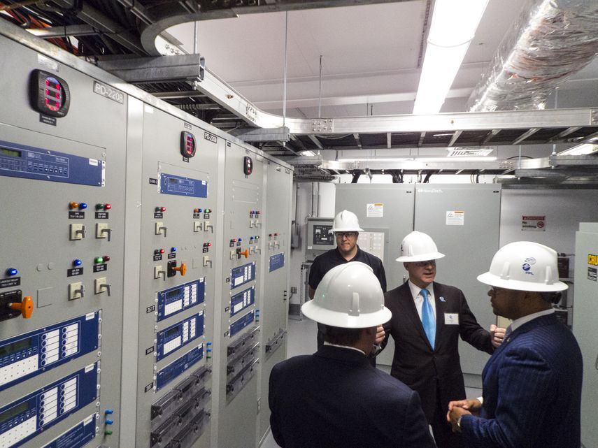 Los equipos son monitoreados a través de computadoras que emiten señales a la planta central.&nbsp;