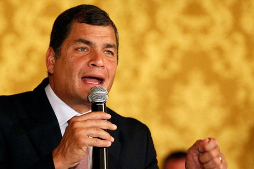 Correa, que tiene más de 2,7 millones de seguidores en Twitter, insistió: No nos dejemos ganar la guerra psicológica, compañeros, somos más, muchísimos más. Reaccionemos ante los mismos de siempre, que nos quieren robar hasta la alegría (CORTESÍA)