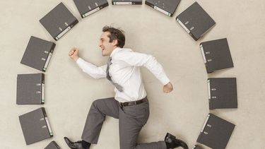 Para no quedar atrapado en una rueda de trabajo interminable como free-lance, hay que planificar bien el trabajo y saber decir que no.