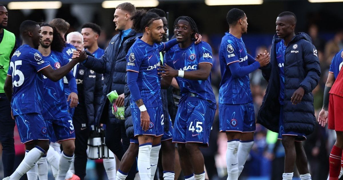 Chelsea derrota a un relajado Liverpool y se mete en zona de Champions