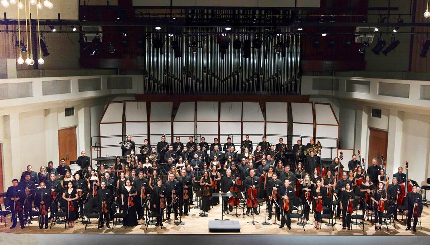 La orquesta&nbsp;Bolívar&nbsp;Phil, compuesta por más de un centenar de músicos venezolanos, se presenta este domingo 30 de junio en Florida International University, en Miami.&nbsp;