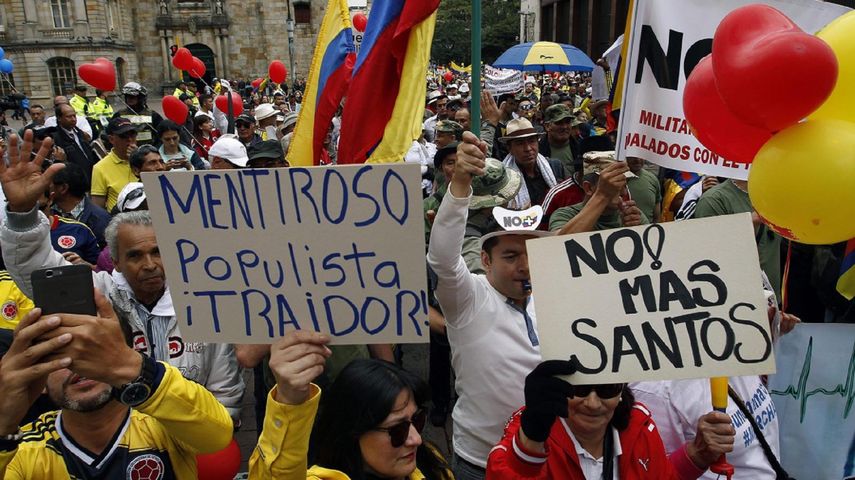 La jornada de protestas llega en un momento en que la gestión de Santos es duramente criticada por varios sectores políticos internos