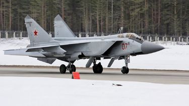 Caza ruso intercepta a un avión de reconocimiento de EEUU cerca de espacio aéreo de Rusia