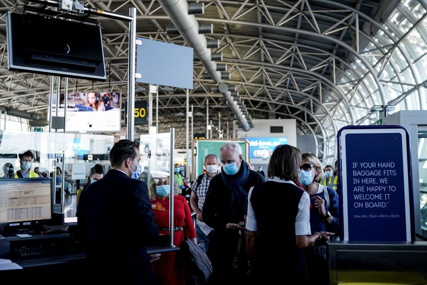 El aeropuerto de Bruselas reabre para viajes dentro de Europa y la zona Schengen, después de un cierre de un mes de duración para detener la propagación de la pandemia COVID-19, causada por el nuevo coronavirus.