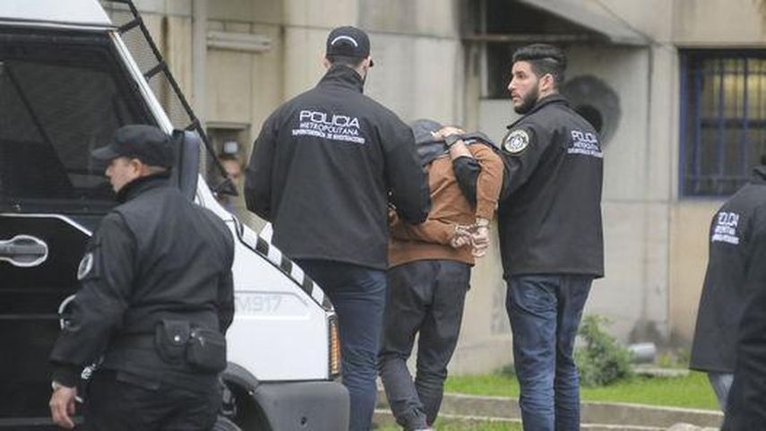 Las detenciones fueron realizadas por la Unidad de Investigación Antiterrorista de la Policía Federal, que actuó bajo la orden del juez Sebastián Ramos (TWITTER: @Toxicomania_)