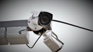 Una cámara de seguridad de circuito cerrado.