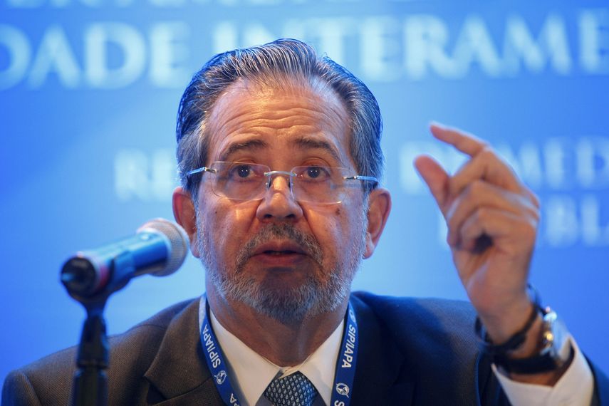 Otero abogó porque el diálogo se convierta en una verdadera negociación que parta de varios puntos firmes