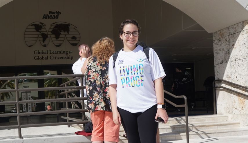 Sonia Rodríguez, de 17 años,&nbsp; estudia el preuniversitario en FIU. El 6 de abril participará en el Dolphins Cancer Challenge.