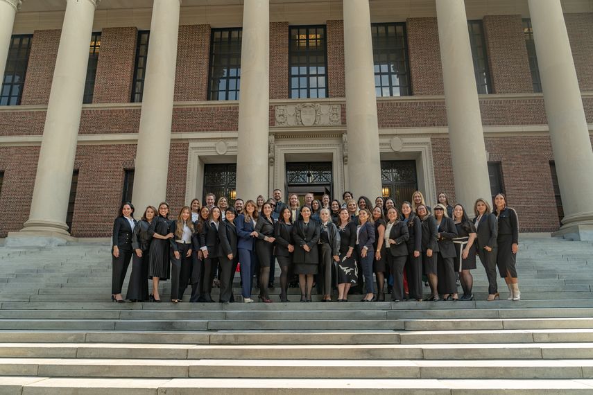 Participantes del V Congreso Mundial de Mujeres Líderes en la Universidad de Harvard.