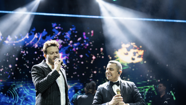 Felipe Peláez canta junto a Gusi en concierto sinfónico el 24 de agosto en el Movistar Arena de Bogotá.