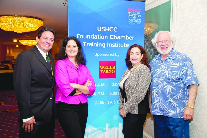 Representantes de cámaras de comercio del país reunidos en la Convención Nacional de Cámaras Hispanas en Chicago. (Cortesía)
