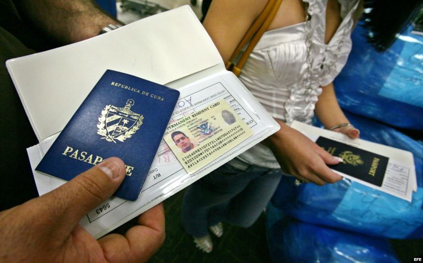 La Sección de Intereses afirmó que ha decidido extender una vez más sus servicios, hasta el 30 de junio de 2015. (EFE) 
