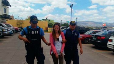 Izaguirre fue detenida en las últimas horas en San Pedro Sula, norte de Honduras, y es acusada por estafar a una empresa estadounidense no identificada.