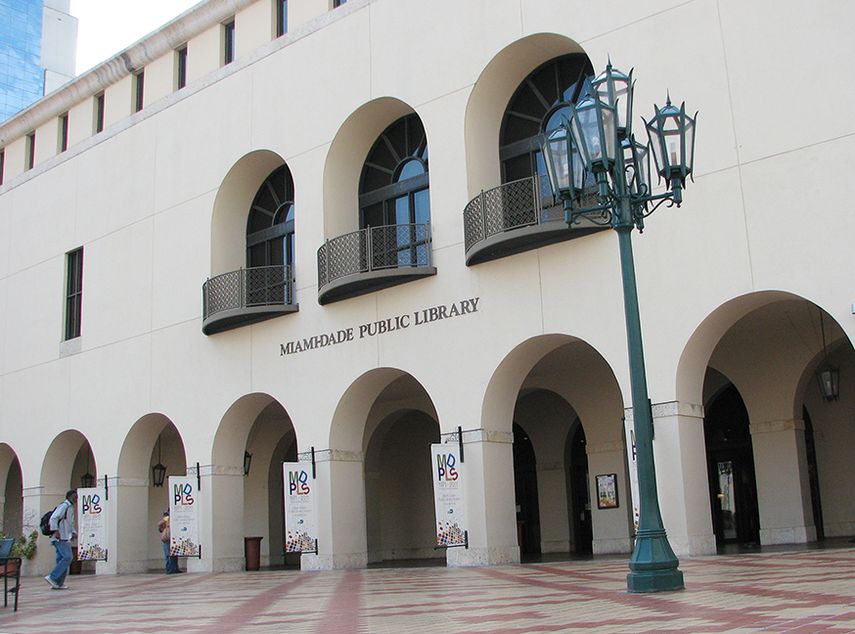 Vista parcial de Main Library en downtown Miami (JESÚS HERNÁNDEZ)