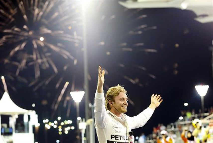 El próximo año podría empezar ya mañana, no necesitaría vacaciones, dijo un radiante Rosberg en Abu Dabi. (EFE)