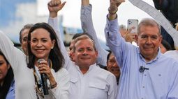 María Corina Machado envió un mensaje a Juan Pablo Guanipa, compañero de lucha y quien está en prisión por orden de Nicolás Maduro. Señaló que cuando Venezuela recupere la libertad, van a levantar al país María Corina Machado envió un mensaje a Juan Pablo Guanipa, compañero de lucha y quien está en prisión por orden de Nicolás Maduro. Señaló que cuando Venezuela recupere la libertad, van a levantar al país