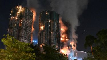 El incendio en el complejo residencial Wang Fuk Court, en el distrito Tai Po de Hong Kong, el 26 de noviembre de 2025, deja cantidad indeterminada de muertos y desaparecidos