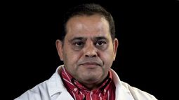 Carlos Leonardo Vázquez González, médico, especialista en primer grado en Medicina General Integral y especialista en Oncología fue durante 25 años espía del régimen castrista