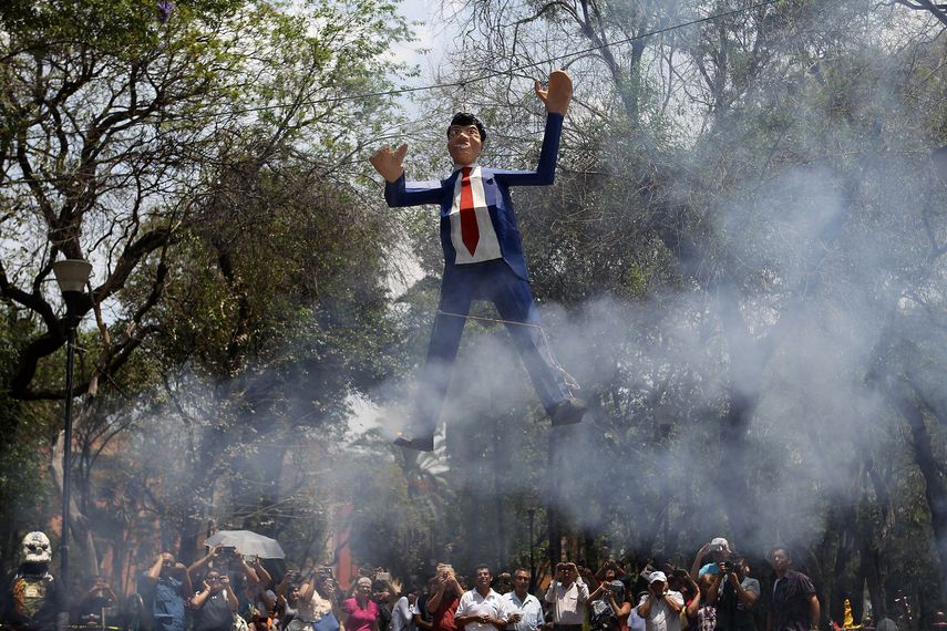 A&nbsp;Peña Nieto le tocó hacer de Judas en esta arraigada costumbre que tiene lugar anualmente en México durante el Sábado de Gloria como parte de las celebraciones y rituales de Semana Santa.