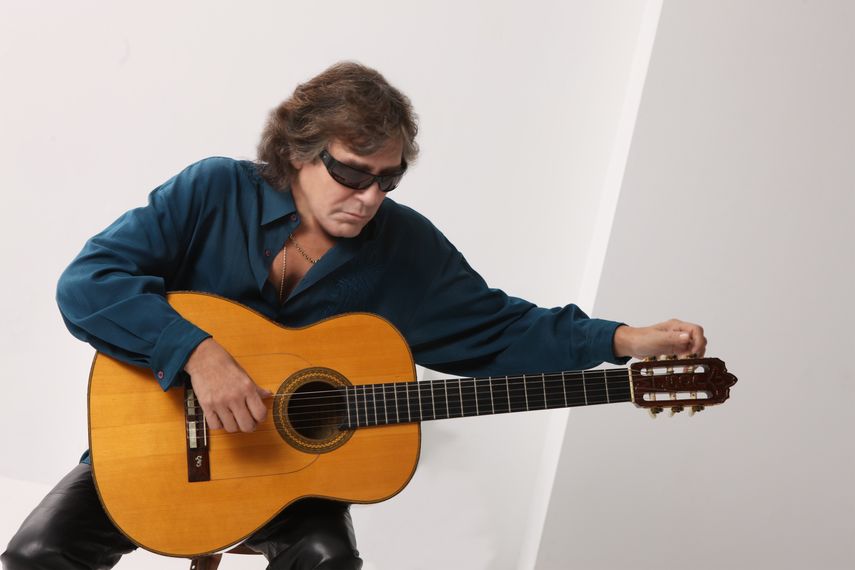 El cantante y compositor puertorriqueño José Feliciano. 