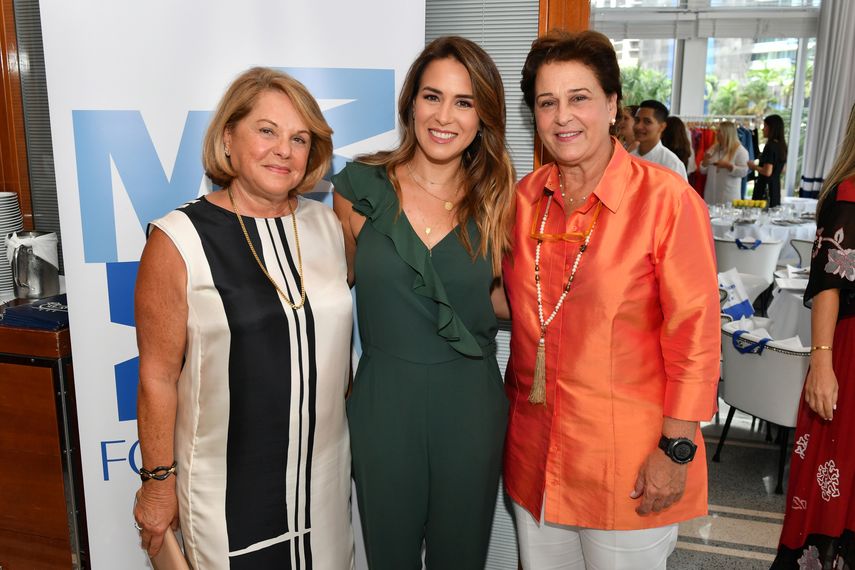 Eleonora Mezerhane, Erika De La Vega y Federica Riverol.
