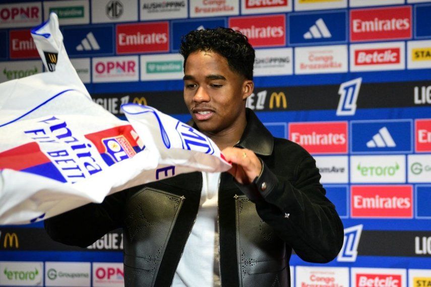 El delantero brasileño Endrick, ahora ficha del Lyon, durante su presentación oficial como jugador del club, el 5 de enero de 2026.