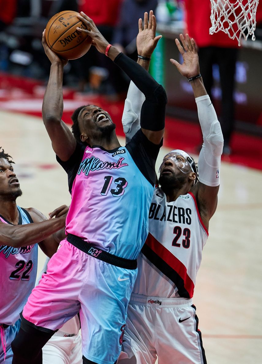 Bam Adebayo comandó la ofensiva del Heat con 22 puntos