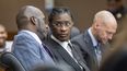 El rapero Young Thug, cuyo nombre real es Jeffery Williams, se presenta a una audiencia el 22 de diciembre de 2022 en Atlanta.