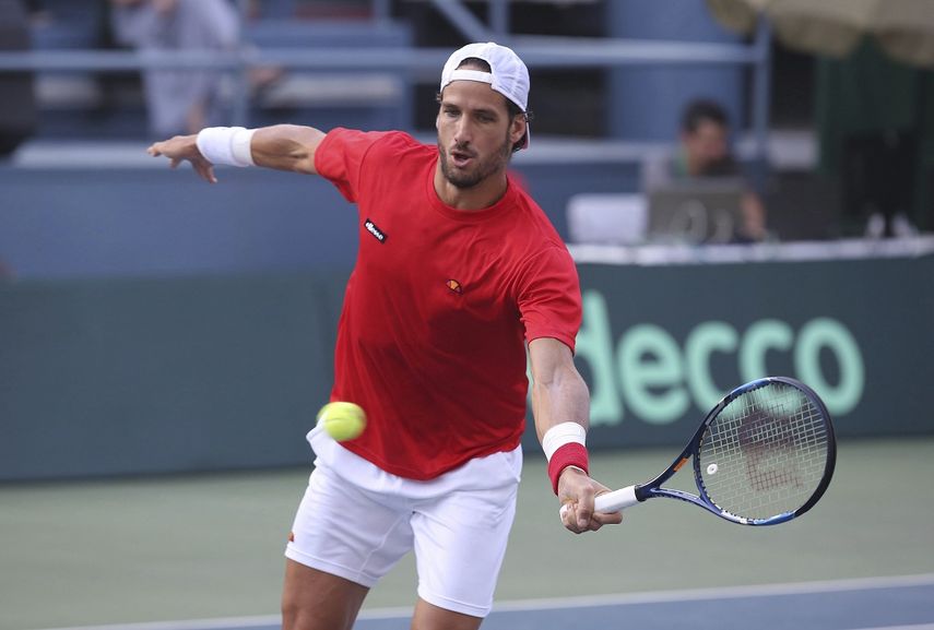 Si la baja de Nadal había abierto una ventana a la esperanza para el equipo indio, Feliciano López se encargó de cerrarla confirmando el 1-0 para España