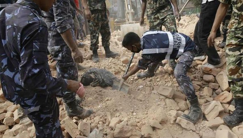 Este es el terremoto de mayor intensidad en casi 80 años en el país del Himalaya. Foto EFE. 