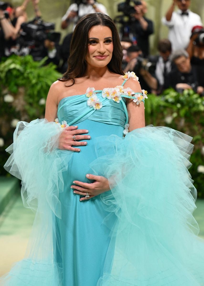 La actriz estadounidense Lea Michele llega a la Met Gala 2024 en el Museo Metropolitano de Arte el 6 de mayo de 2024 en Nueva York.