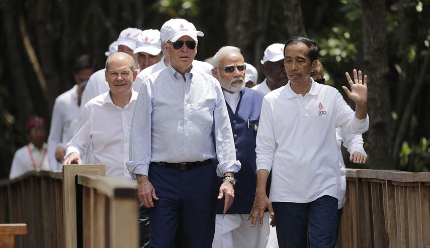 El presidente Joe Biden, junto a otros jefes de Estado, en la Bali.