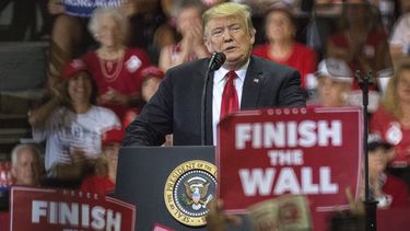 El presidente Trump aseguró en un mitin en Estero (Florida) que está preparado para afrontar la caravana de migrantes que se aproxima a la frontera sur del país con gente brutal en ella.