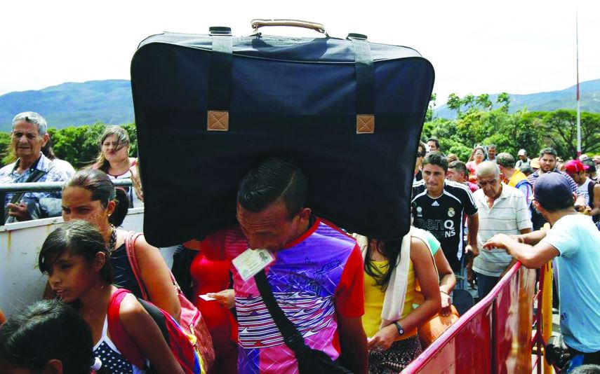 Millares de venezolanos pasan la frontera para buscar alimento o mejores condiciones de vida en Colombia. 