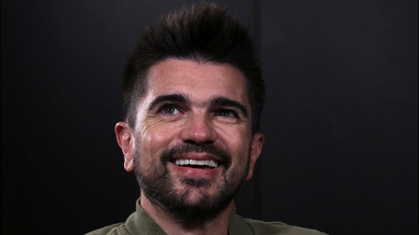 En el clip, el ganador del Grammy Latino agregó: Venezuela, estoy contigo. Estamos contigo. ¡Arriba Venezuela!.