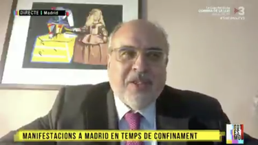 Captura de pantalla del programa &lsquo;Tot es Mou&rsquo; de TV3,&nbsp;compartido por la p&aacute;gina elCatal&aacute;n.es, donde&nbsp;el&nbsp;director adjunto del diario espa&ntilde;ol La Vanguardia, Enric Juliana, compara las protestas contra el Gobierno de Pedro S&aacute;nchez con la situaci&oacute;n pol&iacute;tica en Venezuela.&nbsp;