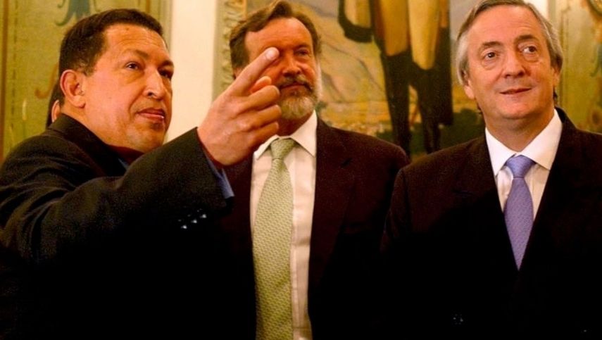 El acuerdo eran 25 millones de dólares para Kirchner y 25 millones de dólares para Chávez, mientras que los bancos intermediarios se llevaron otros 50 millones de dólares.